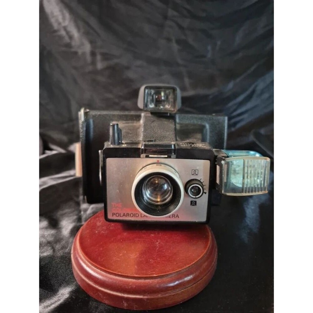Vintage Polaroid Land Camera Color pack collectible